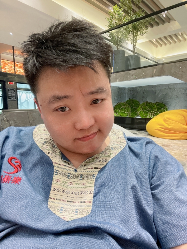 小恶魔的第一张照片--上海上门女婿服务网